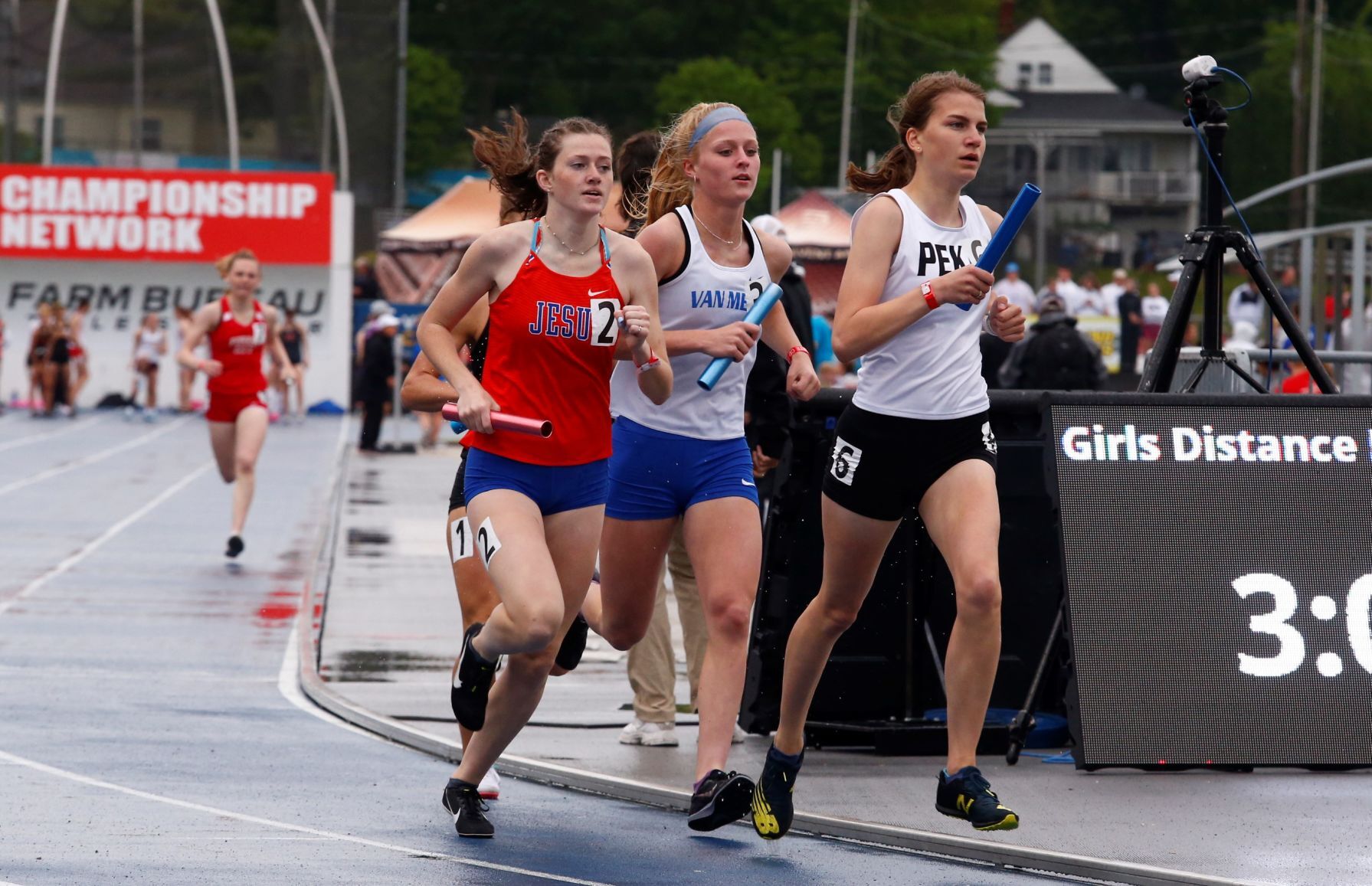 Amanda Treptow distance medley anchor